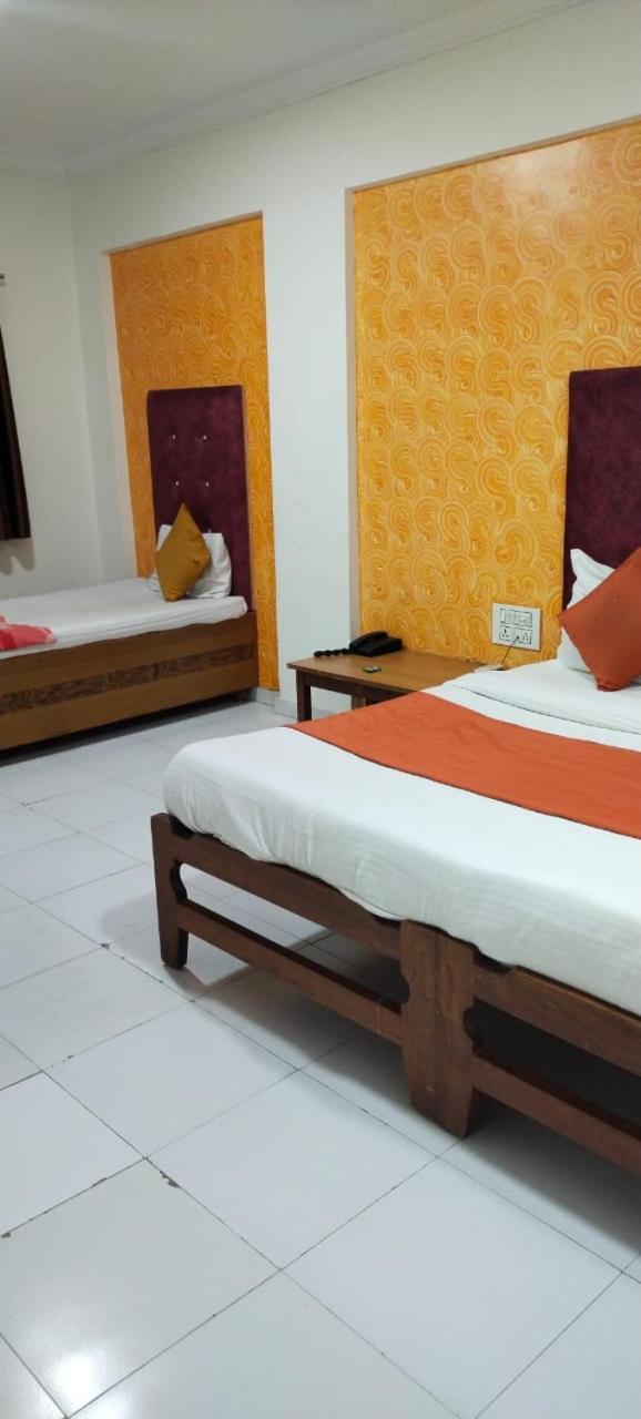 Hotel Runway Inn Ахмедабад Номер фото
